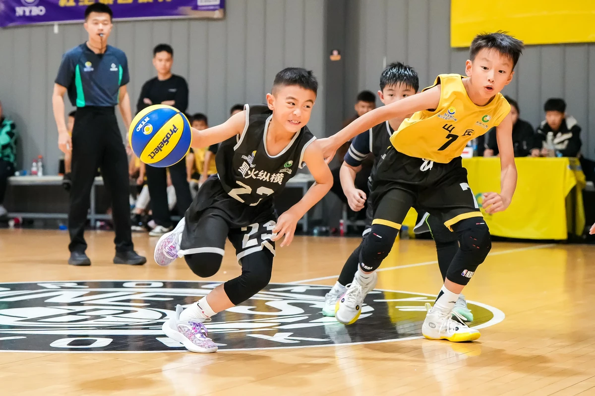 为什么篮球教练要不断改进训练方法_0